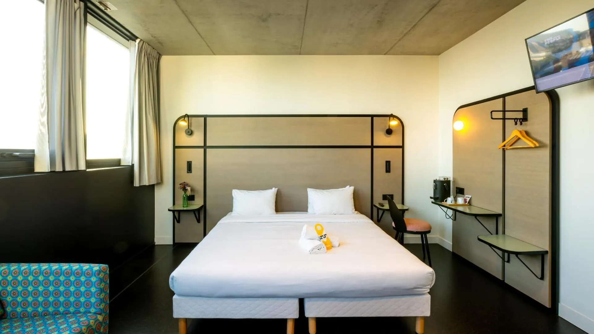 The People - Marais Hostal París